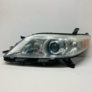 2011 2012 2013 2014 - 2019 Toyota Sienna Driver Left Side Headlight Halogen OEM